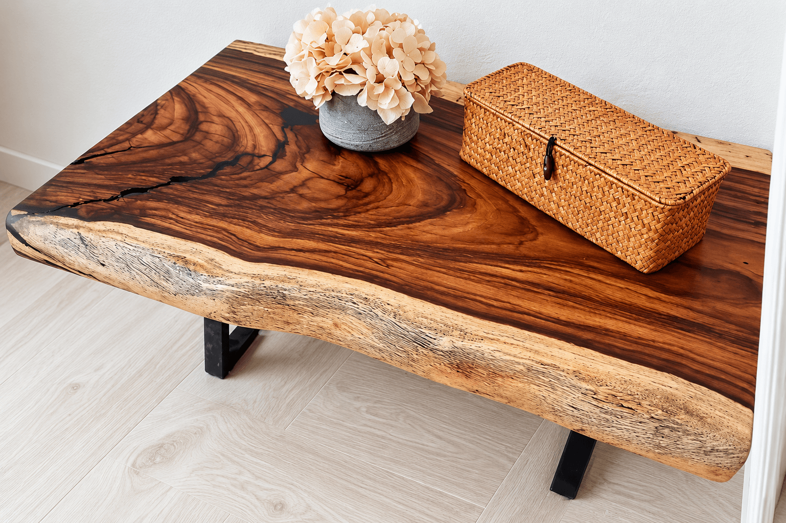 Rustic solid wood coffee table built in Bucerías